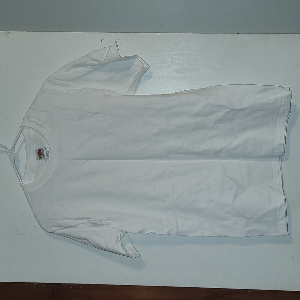 NWOT Fruit of the Loom white t shirt size S